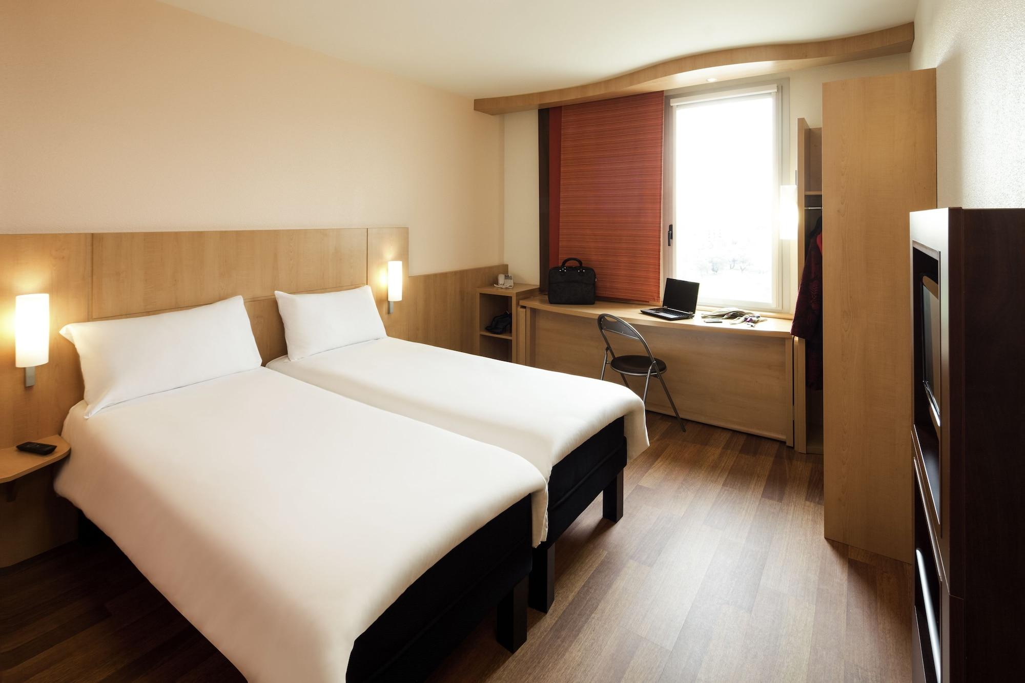 Hotel Ibis Lisboa Alfragide Amadora Eksteriør billede