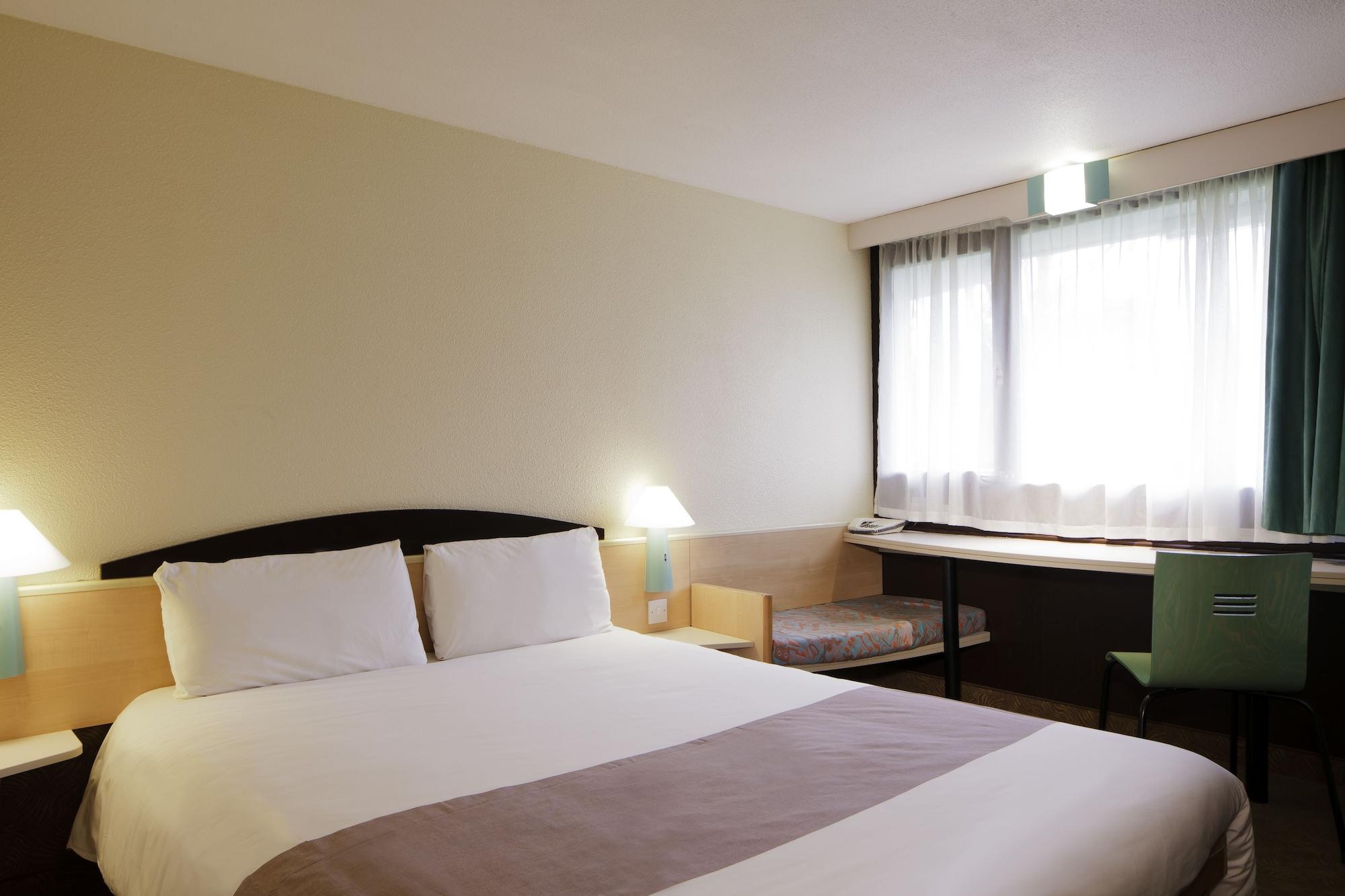 Hotel Ibis Lisboa Alfragide Amadora Eksteriør billede