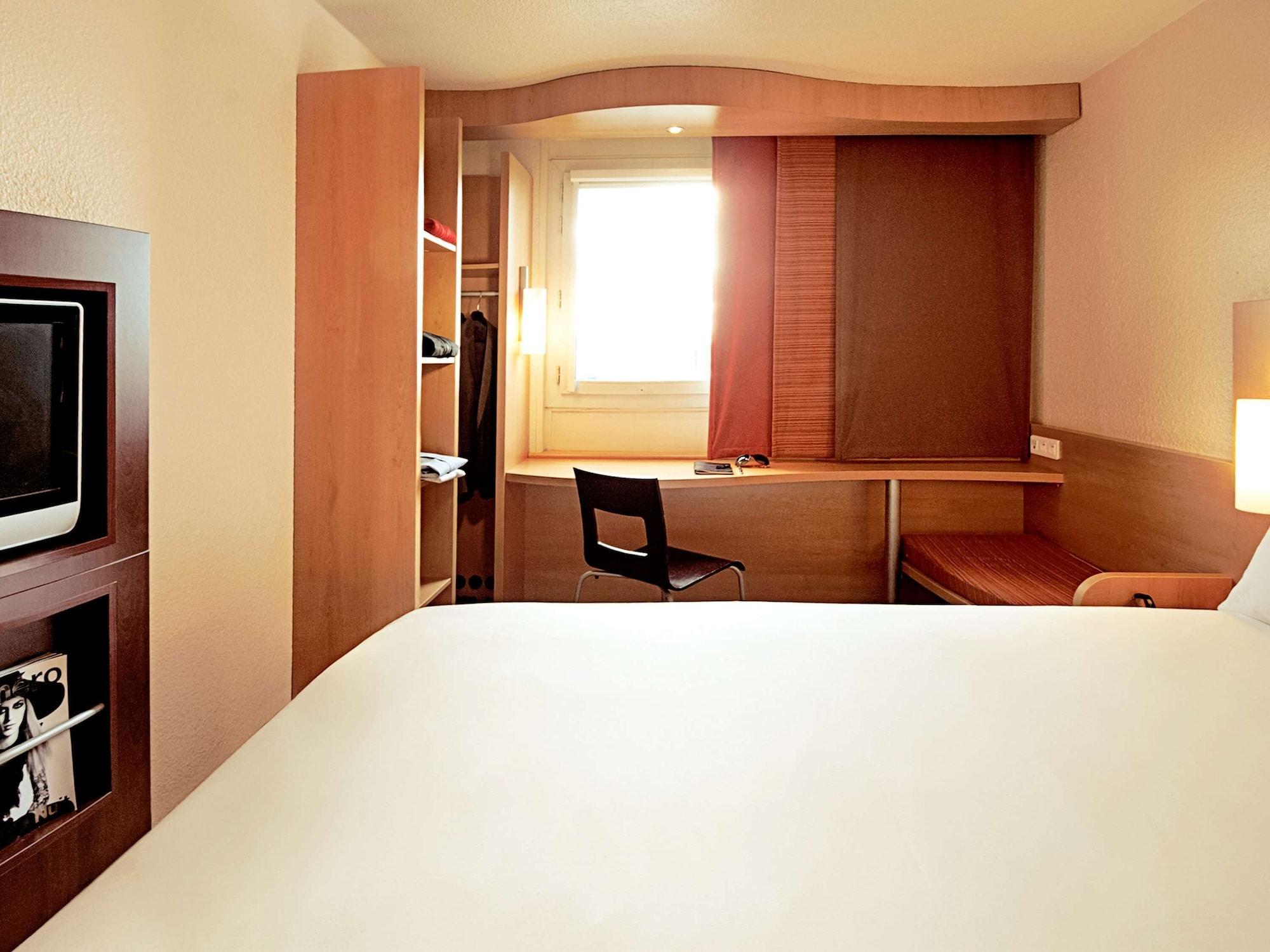 Hotel Ibis Lisboa Alfragide Amadora Eksteriør billede